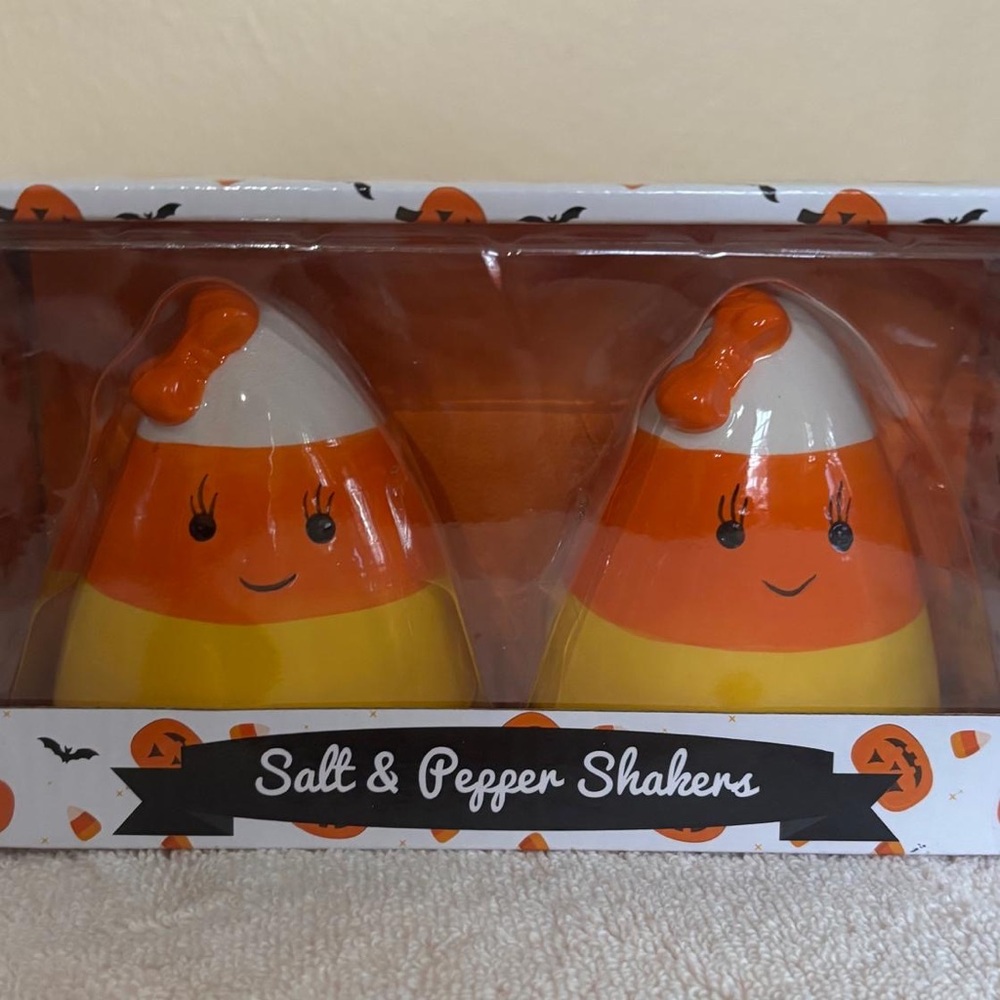 Candy Corn Salt & Pepper Shakers NEW!